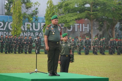 Danrem 042/Gapu Brigjen TNI Supriono, S. IP, MM pimpin Upacara, Senin (17/7/23). FOTO : Penrem 042/Gapu