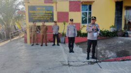 Kompol Jan Manto Hasiholan Sianturi, SH, SIK, MH menyampaikan materi sosialisasi bertajuk ayo bangun integritas 