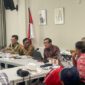 Mahfud MD dan Yasonna Laoly temui eks Mahasiswa Ikatan Dinas (MAHID) di Belanda, Minggu (27/08/2023). FOTO : Humas 