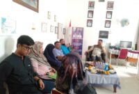 Mediasi penyelesaian pekerjaan di SMA Negeri 2 Tanjung Jabung Barat yanag dihadiri Kepala Sekolah Asmaida, Ketua Komite Yuliawati, serta pihak - pihak terkait pembangunan, Sabtu (7/1/23). FOTO : Bas/LT