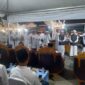 Peserta saat mengumandangkan Takbir saat mengikuti Pawai Takbiran Malam Idul Adha 1444 Hijriyah di Halaman Rumah Dinas Bupati, Rabu (28/6/23). FOTO : LT 