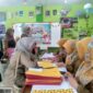 Panitia PPDB SDN 005/V Kuala Tungkal menerima berkas Calon Peserta Didik Baru, Senin (3/7/23). FOTO : LT 