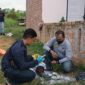 Anggota Polsek Kota Baru Tengah Melakukan Identifikasi di TKP. FOTO : Ist