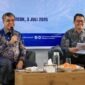 Menteri Ketenagakerjaan Yassierli saat menjadi pembicara dalam forum koordinasi ketenagakerjaan di Lombok Tengah, NTB, Jumat (3/7/2026). Dalam kesempatan tersebut, Menaker mengajak perusahaan di kawasan KEK Mandalika untuk memperluas kuota Program Magang Nasional (MagangHub) guna mencetak talenta lokal yang siap kerja. (Foto: Istimewa)