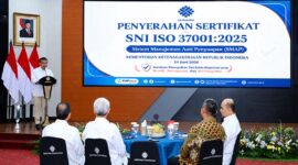 Menteri Ketenagakerjaan Yassierli saat menyampaikan sambutan dalam acara Penyerahan Sertifikat SNI ISO 37001:2025 Sistem Manajemen Anti Penyuapan (SMAP) di lingkungan Kemnaker, Jakarta, Rabu (24/6/2026). (Foto: Biro Humas Kemnaker)