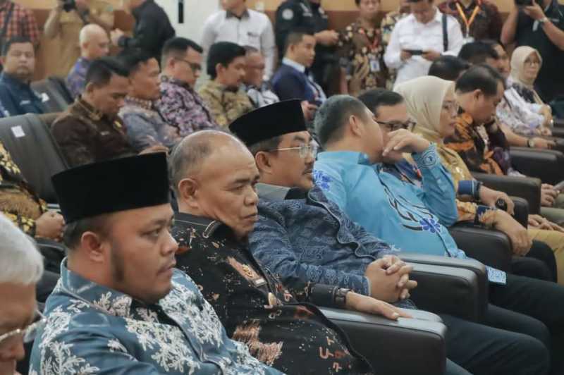 Bupati Tanjung Jabung Barat Drs H Anwar Sadat, M. Ag hadiri Sertijab Kepala Perwakilan BPK-RI Perwakilan Provinsi Jambi, Senin kemarin (15/1/24). FOTO : Prokopim 