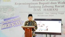 Bupati Tanjung Jabung Barat Drs H Anwar Sadat, M. Ag paparkan Refleksi 3 Tahun Kepemimpinan UAS-HAIRAN di Desa Purwodadi, Selasa (26/1/24). FOTO : Asri 