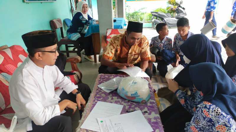 SMPN 2 Kuala Tungkal dan OPSEZI Tanjung Jabung Barat buka kegiatan pembayaran Zakat Fitrah. FOTO : Dok Spenda