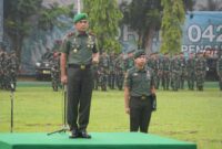 Brigjen TNI Rachmad S.I.P pimpin Upacara 17-an di Makorem 042/Gapu, Rabu (17/4/2024). FOTO : Penrem042/Gapu