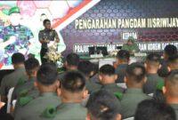 Pangdam II/Sriwijaya Mayjen TNI M. Naudi Nurdika, S.I.P., M.Si., M.Tr (Han) saat memberikan pengarahan. FOTO : Penrem 042/Gapu