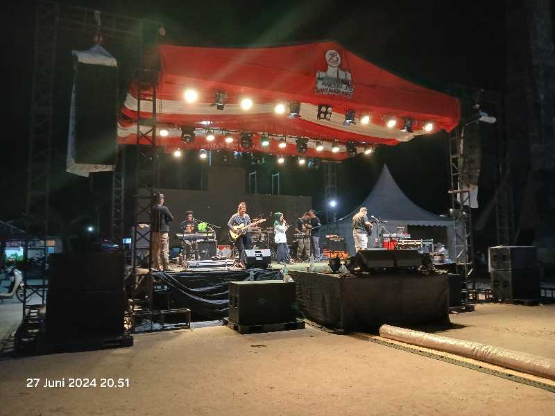 Check Sound Band TNT Salah Satu Hiburan Pengisi Acara Pesta Rakyat Bhayangkara ke-78. FOTO : LT