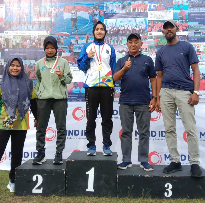 Ratu Atletik Tanjab Barat, Salmah Peraih 2 Medali Emas di Kejurprov Atletik Jambi. FOTO : Ist