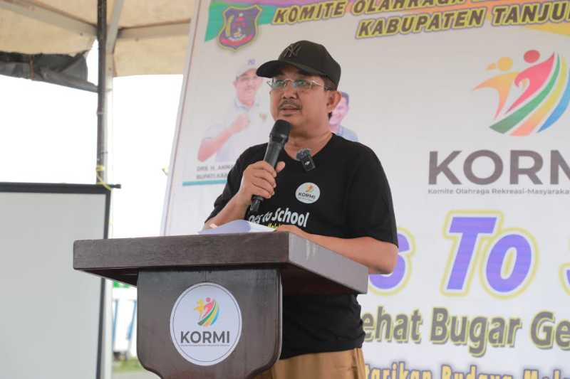 Drs H Anwar Sadat, M. Ag menyampaikan sambutan saat kegiatan KORMI Goes To School, Selasa (16/7/24). FOTO : Ist