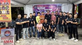 BTC dan Seniman Rambut kegiatan Cukur Amal di Festival Payung Api di Alun-Alun Kota Kuala Tungkal. FOTO : Dok BTC