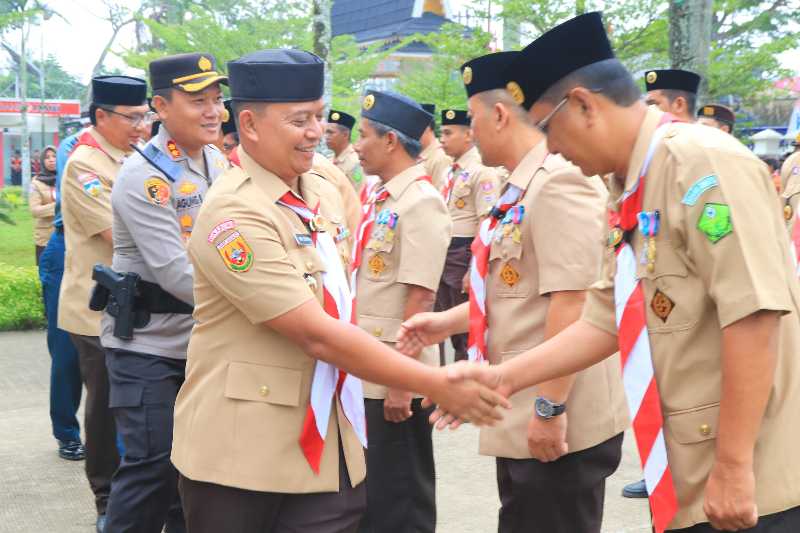 Dandim 0419/Tanjab Letkol Arm Dwi Sutaryo, S. E., M. Han saat menghadiri kegiatan Upacara peringatan Hari Pramuka ke-63 Tahun 2024. FOTO : Pendimtjb