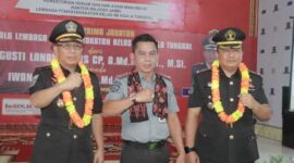 Iwan Darmawan dan I Gusti Lanang ACP bersama Kakanwil Jambi   Drs Elly Yuzar, M. H. FOTO : Prokopim