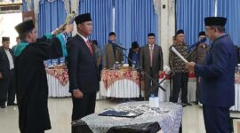 Bupati H Anwar Sadat lantik Hermansyah Jabat Sekda Tanjab Barat