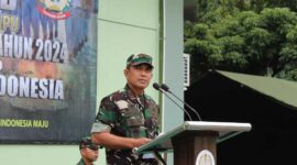 Brigjen TNI Rachmad, S. I. P pimpin upacara Lomba PBB tingkat SMA. (Dok Penrem 042)