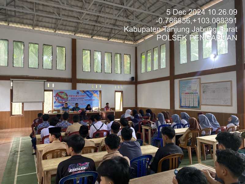 Kegiatan sosialisasi bahaya dan penyalahgunaan Narkoba di Kantor Desa Kempas Jaya, Kecamatan Senyerang (Sok Polsek Pengabuan)