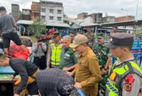 Danramil 419-03/TI Kapten Inf Safri Napitupulu bersama Camat Tungkal Ilir, Danpos Pelayanan Pelabuhan LLASDP cek Transportasi Air 