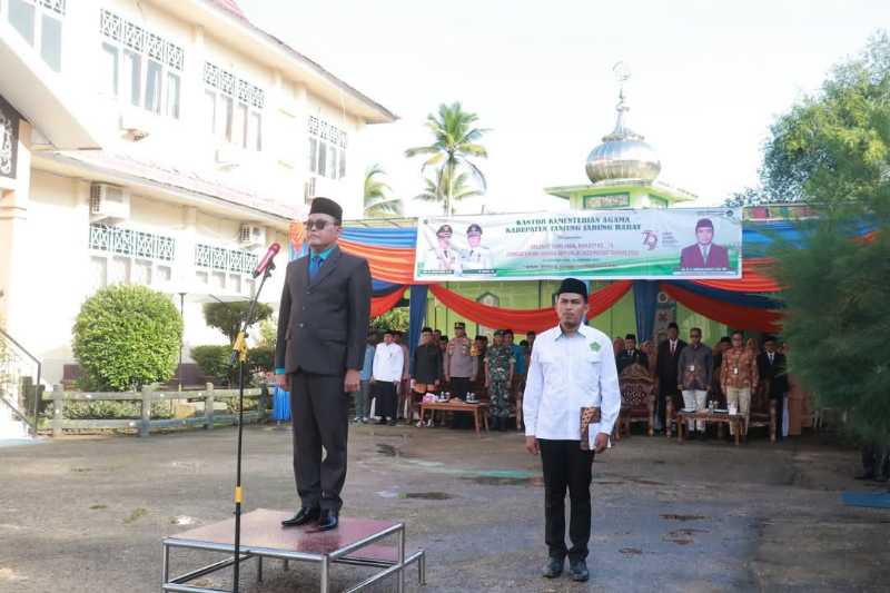 H Angsori, S. Ag., M. H pimpin upacara Hari Amal Bakti ke-79 (Prokopim)