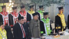 Bupati Drs H Anwar Sadat, M. Ag bersama Para Rektor san Ketua Senat (Humas)