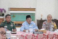 Bupati Anwar Sadat saat mengikuti virtual meeting terkait program Makan Bergizi Gratis bersama Gubernur Al Haris (Prokopim)