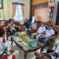 Ketua Harian PKL-UM Yudi MS bersama pengurus saat audiensi dengan Kapolres Tanjab Barat AKBP Agung Basuki, S. I. K., M. M (Humas)