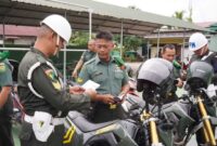 Personil Subdenpom II/2-2 Tanjab melakukan pemeriksaan kelengkapan 