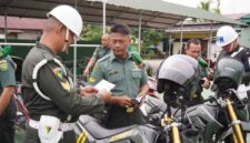 Personil Subdenpom II/2-2 Tanjab melakukan pemeriksaan kelengkapan 