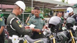 Personil Subdenpom II/2-2 Tanjab melakukan pemeriksaan kelengkapan 