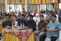 Bupati Drs H Anwar Sadat, M. Ag didampingi Wakil Bupati Dr H Katamso, SA, SE, ME dan Pimpinan Perusahaan saat peresmian (Prokopim)