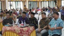 Bupati Drs H Anwar Sadat, M. Ag didampingi Wakil Bupati Dr H Katamso, SA, SE, ME dan Pimpinan Perusahaan saat peresmian (Prokopim)