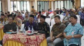 Bupati Drs H Anwar Sadat, M. Ag didampingi Wakil Bupati Dr H Katamso, SA, SE, ME dan Pimpinan Perusahaan saat peresmian (Prokopim)