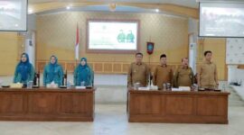 Wakil Bupati Tanjab Barat Katamso bersama OPD terkait selaku Narasumber dan Ketua TP PKK serta Pengurus (Pro)