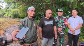 Kadus Pasar Pematang Lumut Muhammad Saman bersama Aparat Desa dan Kepolisian (Humas)