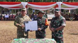 Wabup Katamso beraama Dandim 0419/Tanjab Letkol Arm Dwi Sutaryo dan Kasrem 042/Gapu Kolonel Inf Eddy Basuki usai penekenan Berita Acara TMMD le-124 Tahun 2025 (Pentjb)