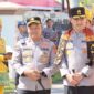 Kapolres Tanjab Barat AKBP Agung Basuki sambut kedatangan Kapolda Jambi Irjen Pol Krisno Halomoan Siregar dan romnongan (Humas)