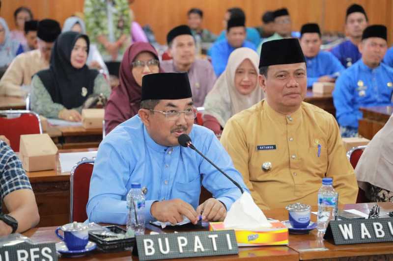 Bupati Anwar Sadat didampingi Wakil Bupati Katamso bersama unsur Forkopimda dan pejabat terkait saat mengikuti verifikasi KLA (Pro)