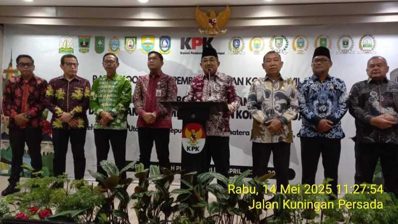 Bupati Anwar Sadat didampingi Ketua DPRD Hamdani, Wakil Ketua H Muh Sjafril Simamora, Sekda Hermansyah dan OPD terkait (Pro)