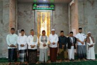 Bupati Anwar Sadat Foto bersama unsur forkopimda usai Salat Idul Adha (LT)