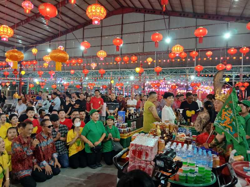 Prosesi perayaan HUT Dewa Kwan Kong Klenteng Kuan Kong Bio Kuala Tungkal (Ist)