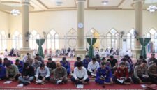 Kegiatan Zikir dan Do'a bersama Menyambut HUT Bhayangkara ke-79 di Masjid Nur Annisa Mapolres Tanjab Barat (Humas)
