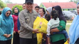 Wabup Katamso didampingi Wakil Ketua TP-PKK Ririn Septiani (Pro)