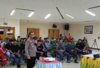 Kapolsek Betara AKP Bambang Soestyo berikan pemaparan saat sosialisasi (Humas)