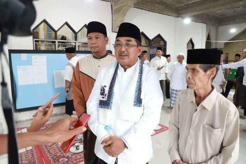 Bupati Anwar Sadat bersama Sekda Hermansyah dan Baznas (pro)