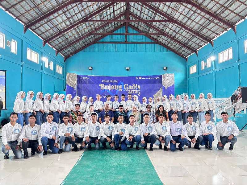 Plt Kadis Parpora H Angsori, Panitia Pemilihan Bujang Gadis Tanjab Barat dan Provinsi Jambi bersama Peserta (Ist)