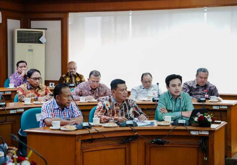 Wabup Katamso Saat Audiensi Dengan Kementerian Kehutanan (pro)
