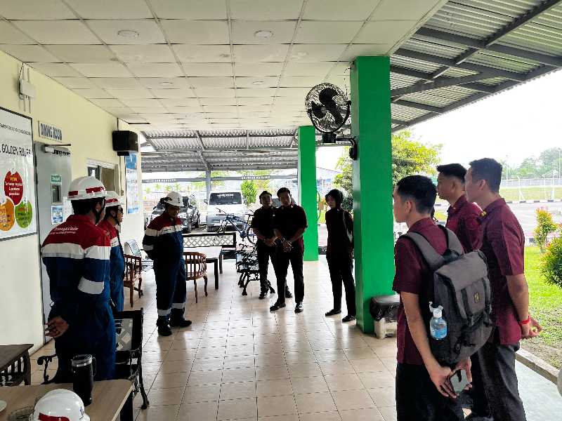 Tim pengawasan keimigrasian melaksankan operasi Wirawaspada (Tikim)