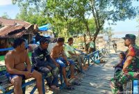 Sertu I. S. Silitonga Laksanakan Komsos Dengan Warga Desa Lambur Luar (pentjb)